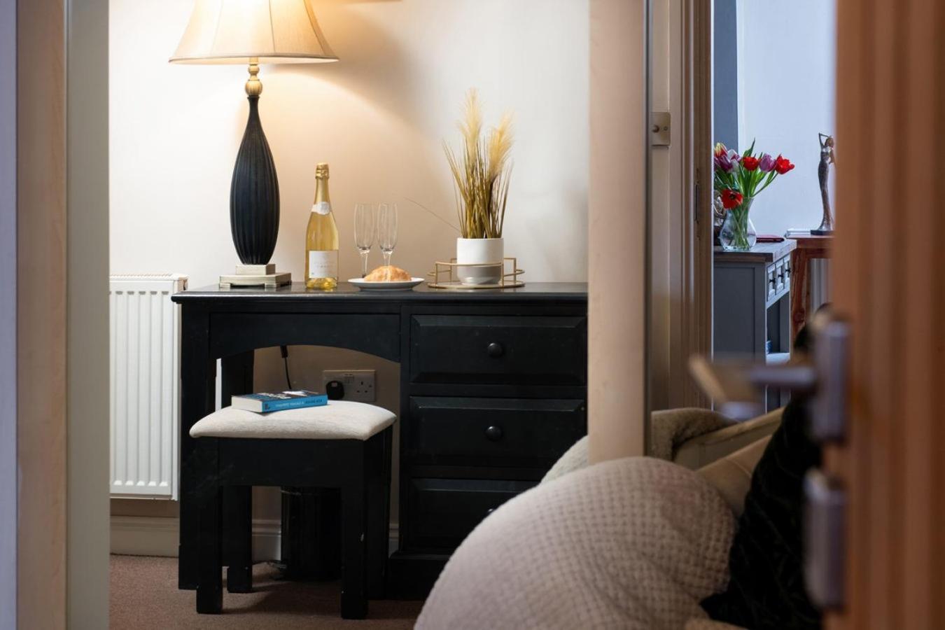 Number 3 Pier Road Apartment 휫비 외부 사진