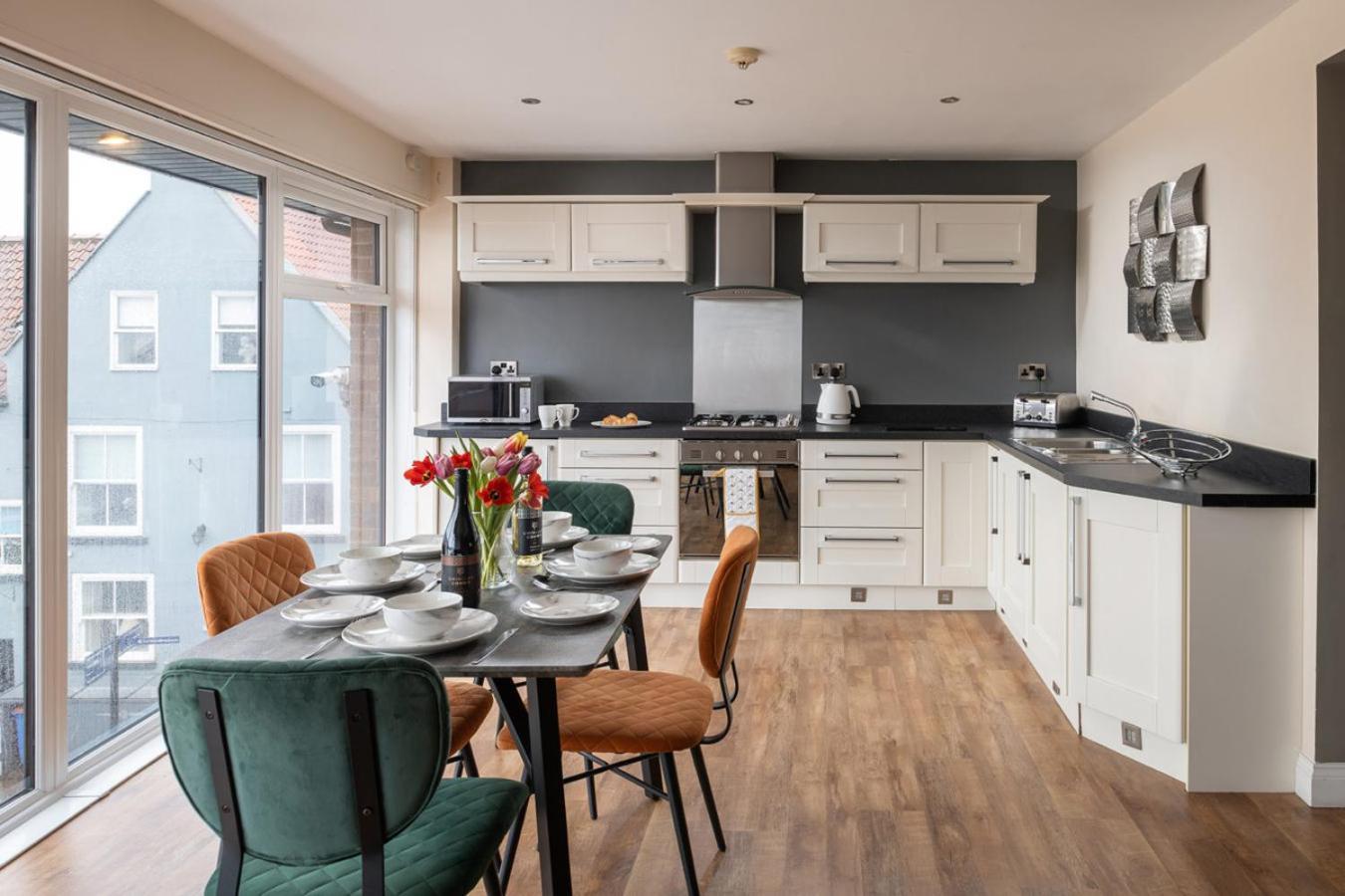 Number 3 Pier Road Apartment 휫비 외부 사진