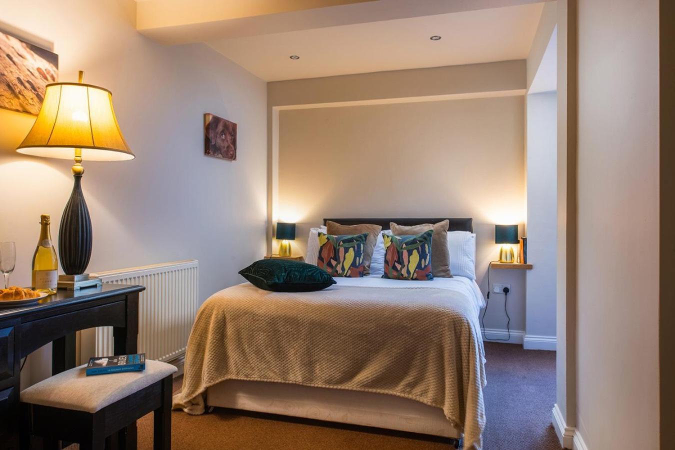 Number 3 Pier Road Apartment 휫비 외부 사진